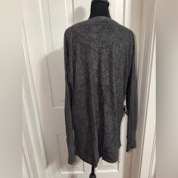 Plus size women’s 2XL sweater Gray Christmas Reindeer Sweater, shirt, top - Picture 4 of 6